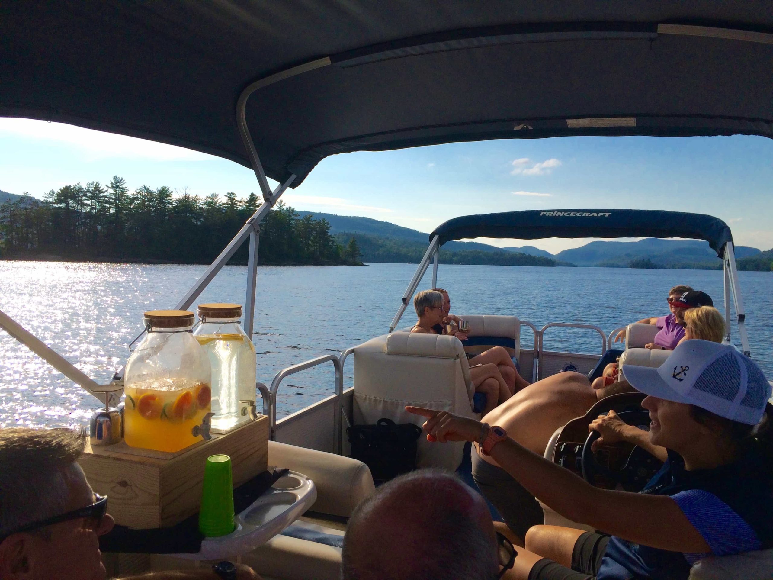 Ponton sur lac Tremblant MontTremblant Activités Été DTour